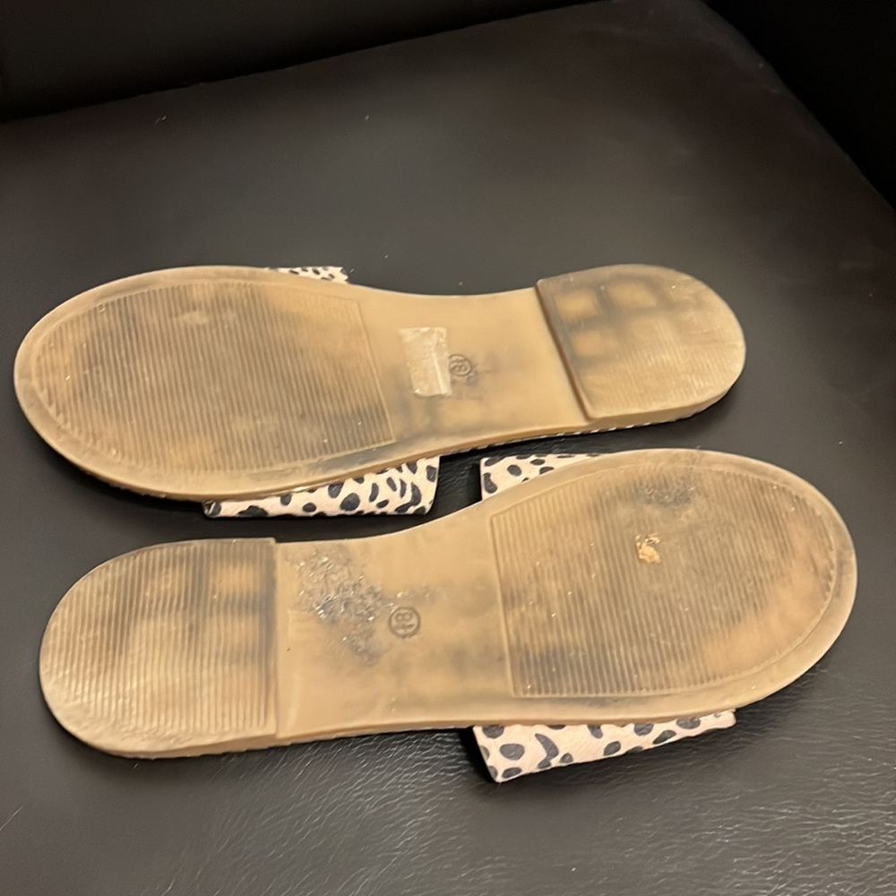 Cheetah Print Slide Sandals - Picture 3 of 3